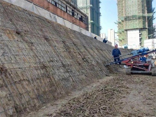龙里建筑边坡支护